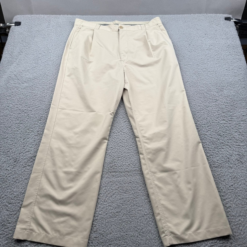 Under Armour Performance Pants Mens 38 x 32 Tan Solid Pleated Golf Trousers